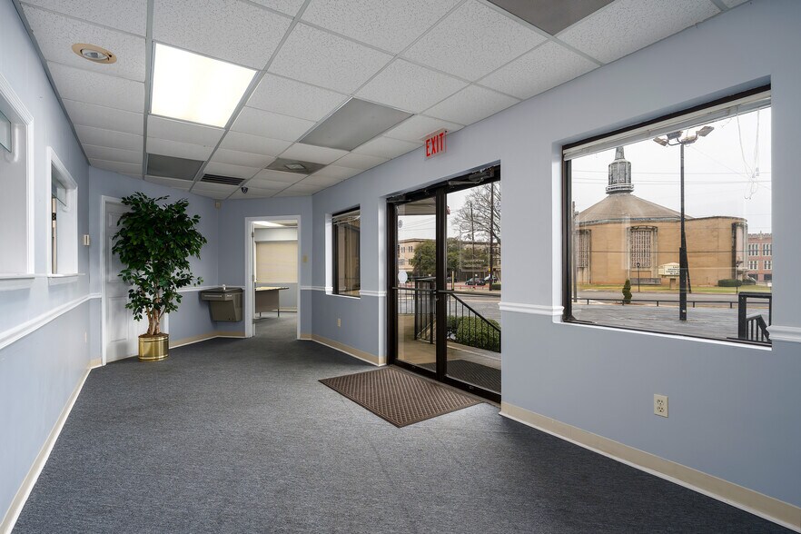 More Photos Of 5547 1st Ave N, Birmingham Freestanding For Sale