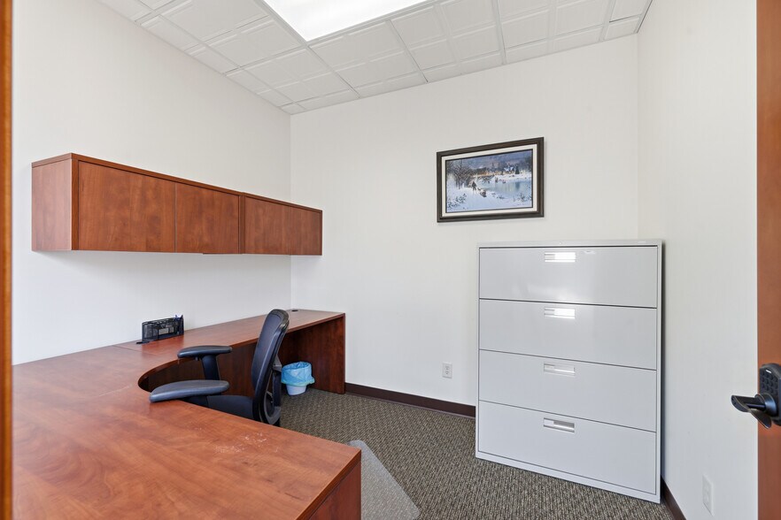 More Photos Of 200 S Minnesota Ave, Saint Peter Office For Sale