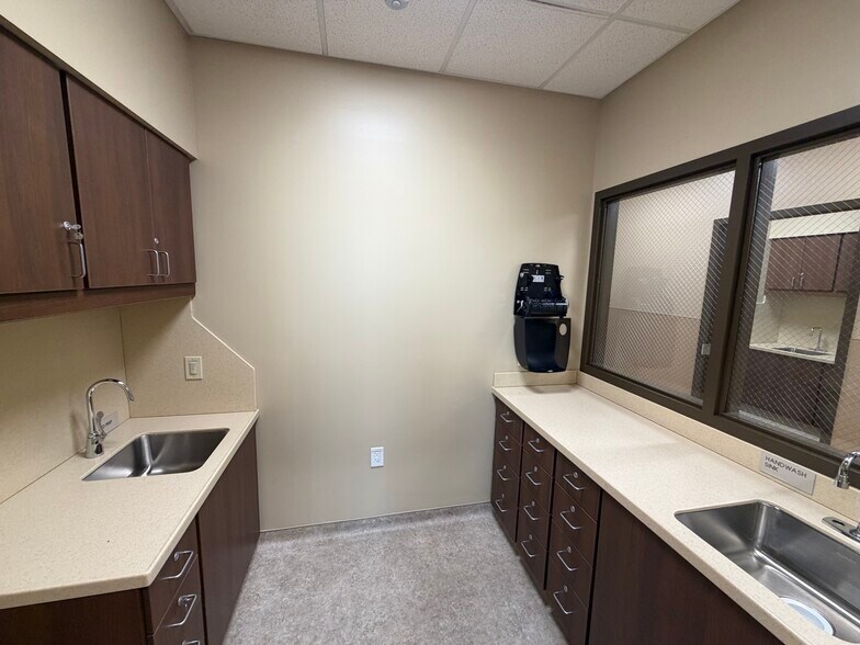 More Photos Of 1005 Harvard Ave, Bethlehem Medical For Lease