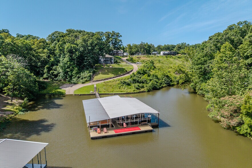 More Photos Of 2399 Twin Rivers Pt, Camdenton Trailer Camper Park For Sale