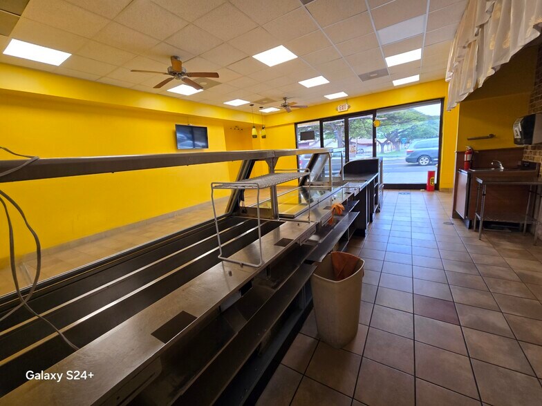 More Photos Of 415 Kapahulu Ave, Honolulu Freestanding For Lease
