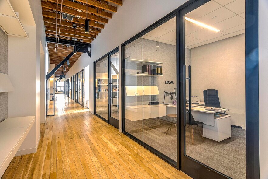 More Photos Of 510-514 S Broadway, Los Angeles Office For Lease