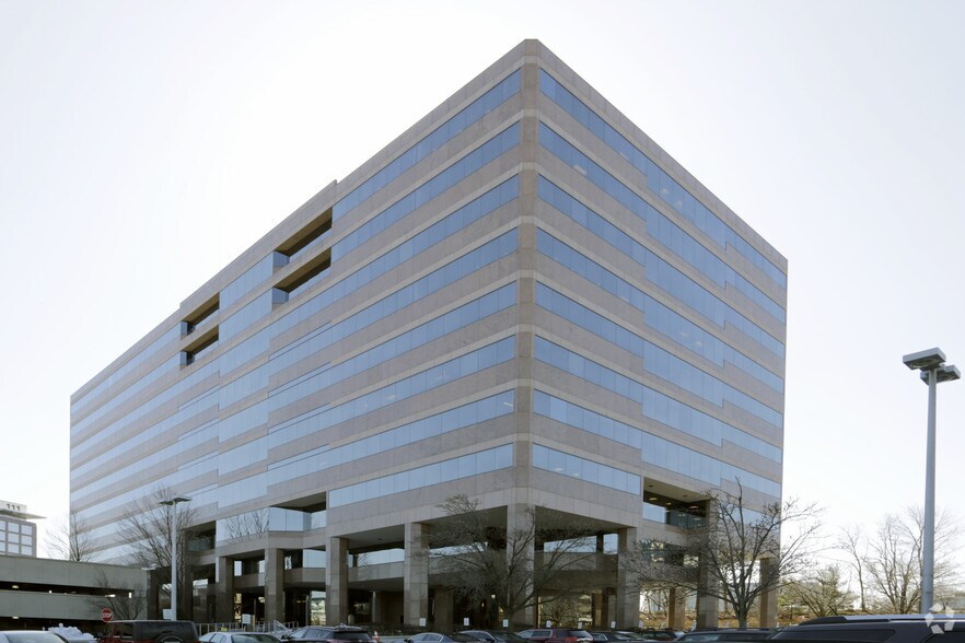 More Photos Of 101 Wood Ave S, Iselin Medical For Lease