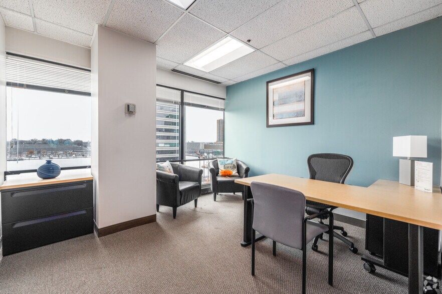 More Photos Of 400 E Pratt St, Baltimore Coworking Space