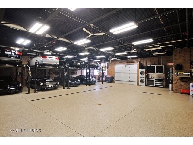 More Photos Of 2132 Green Bay Rd, Highland Park Office For Lease