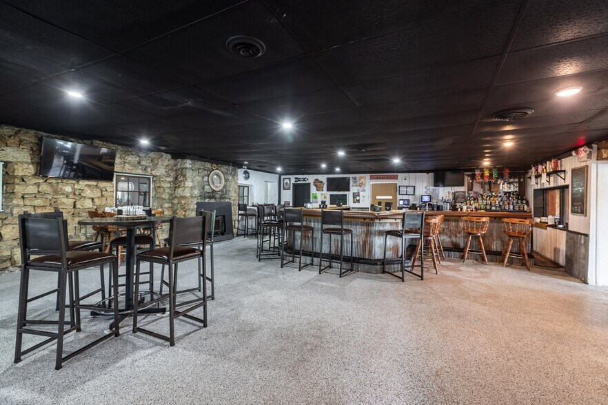 More Photos Of N18078 County Road T, Galesville General Retail For Sale