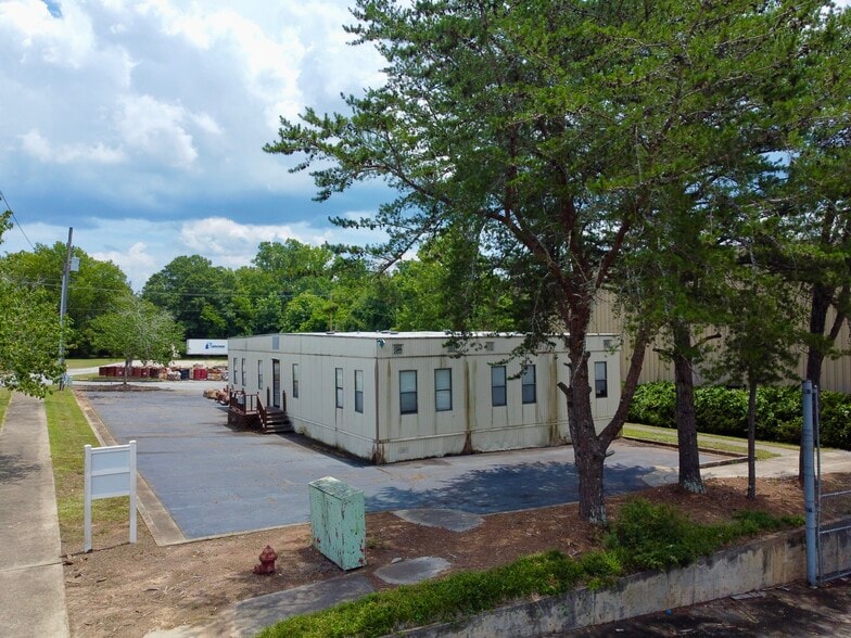 More Photos Of 490 Sibley Ave, Union Point Warehouse For Sale