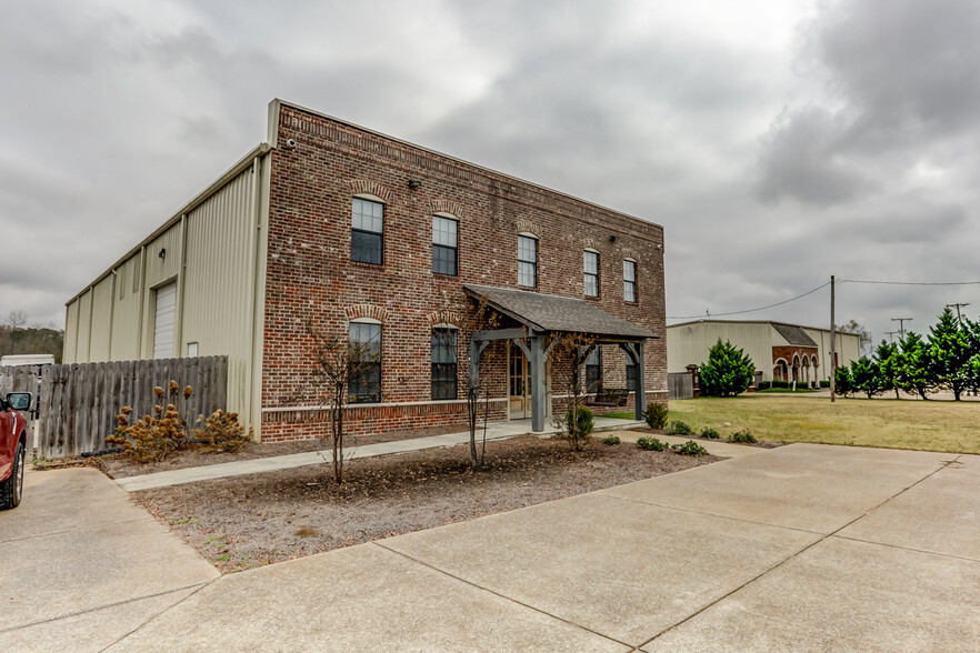 Primary Photo Of 222 Quality Dr, Byhalia Warehouse For Sale