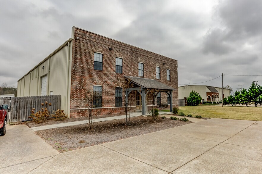 Primary Photo Of 222 Quality Dr, Byhalia Warehouse For Lease