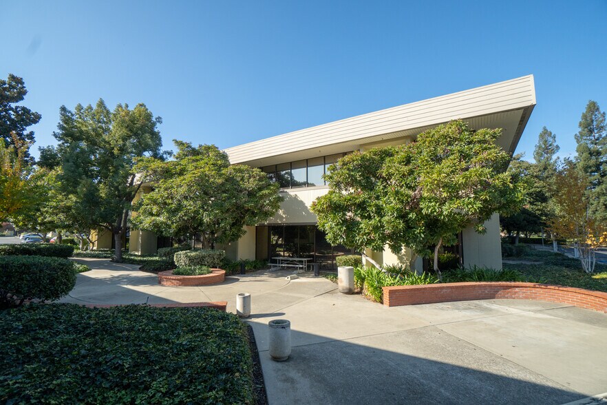 More Photos Of 375 N Wiget Ln, Walnut Creek Office For Lease