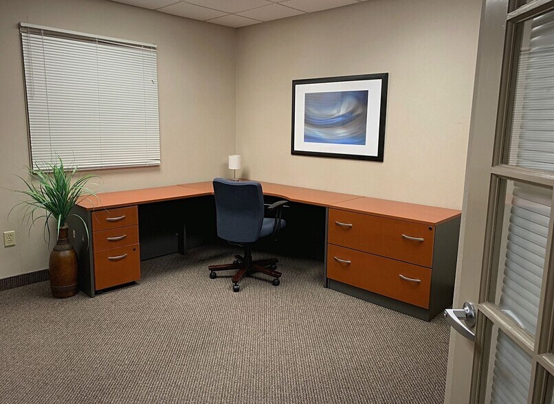 More Photos Of 7 Corporate Center Ct, Greensboro Office For Lease