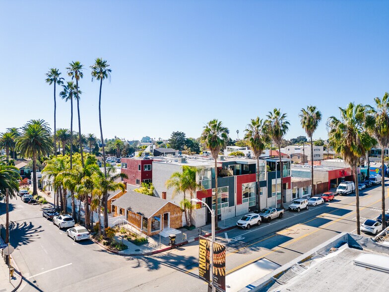 More Photos Of 1320 Abbot Kinney Blvd, Venice Loft Creative Space For Sale