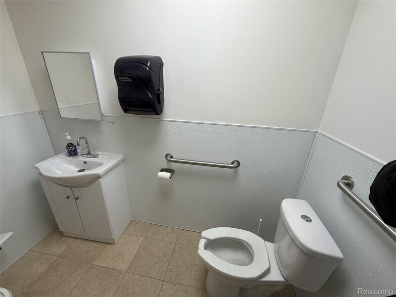 More Photos Of 22741 Van Dyke Rd, Warren Storefront For Lease