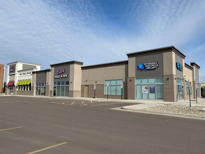 More Photos Of 4200-4300 W Empire Pl, Sioux Falls Storefront For Lease