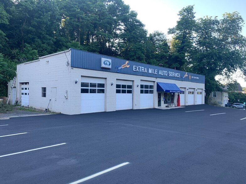 Primary Photo Of 330 Strode Ave, Coatesville Auto Repair For Sale
