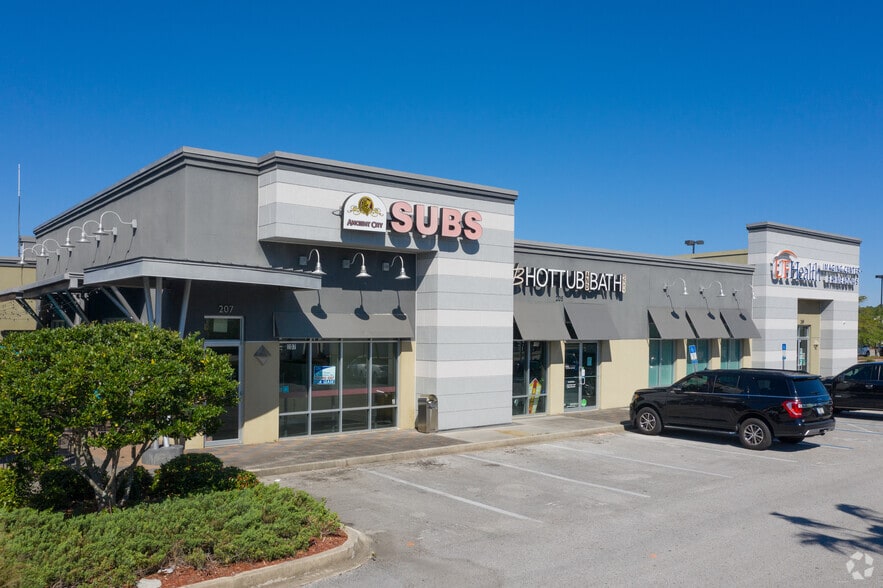 8060 Philips Hwy, Jacksonville, FL 32256 For Lease