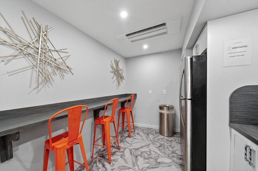 More Photos Of 11 Abrams Rd, Central Valley Office For Sale