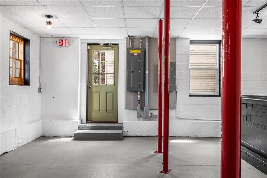 More Photos Of 21 Furnace St, Danielson Storefront For Sale