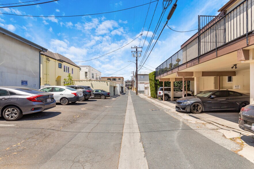 More Photos Of 447 S Palm Dr, Beverly Hills Apartments For Sale