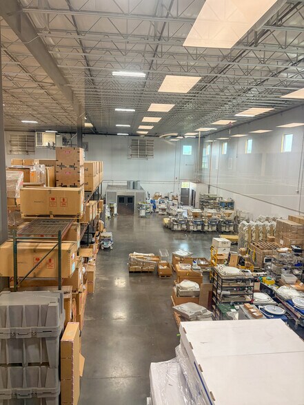 More Photos Of 2601 Stanley Gault Pky, Louisville Warehouse For Lease