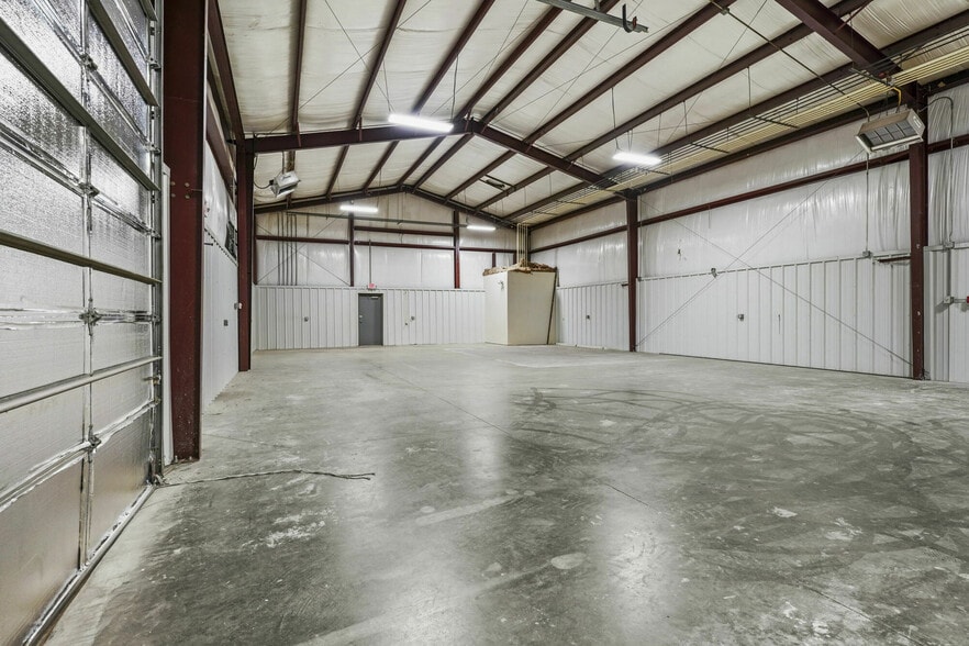 More Photos Of 5240 Cutter Ct, Prince Frederick Industrial For Lease