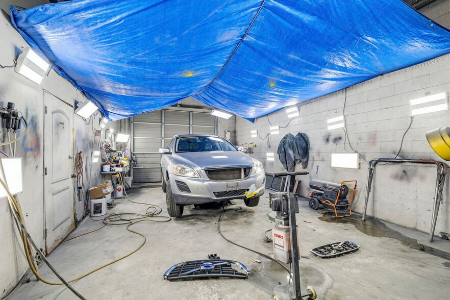 More Photos Of 6 Roberta Ave, Collingdale Warehouse For Sale