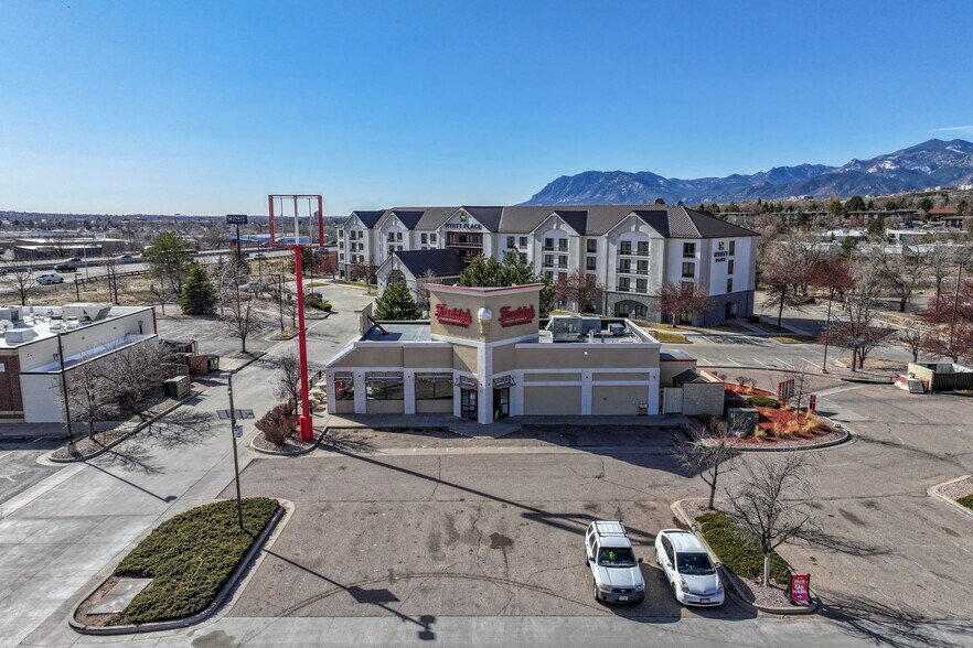 More Photos Of 511 Garden of the Gods Rd, Colorado Springs Fast Food For Sale