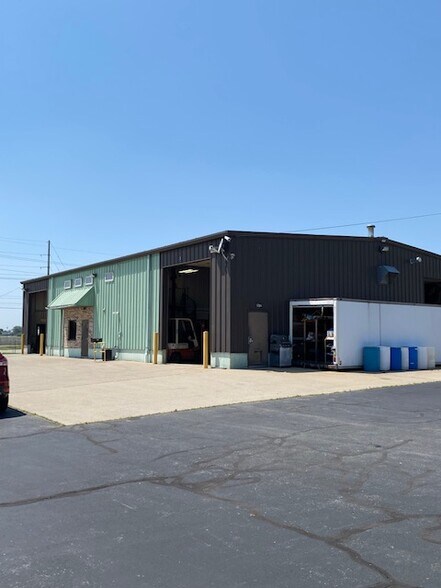 More Photos Of 600 Meyer Rd, Celina Flex For Lease