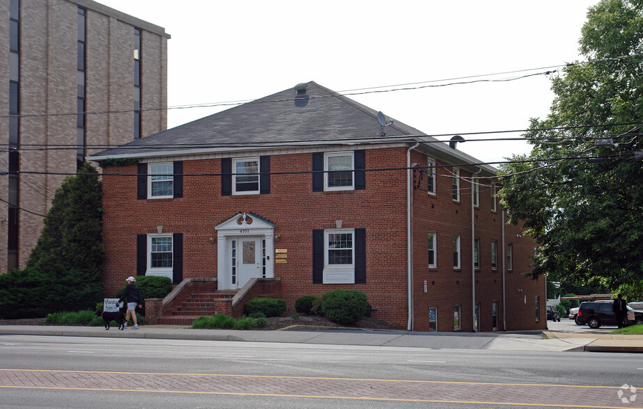 Primary Photo Of 4101 Chain Bridge Rd, Fairfax Office For Lease