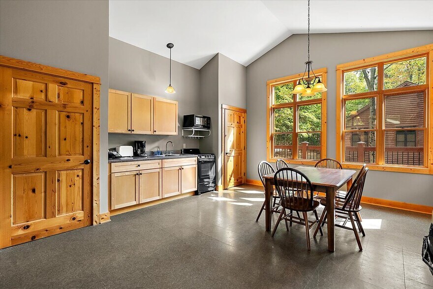 More Photos Of 3943 N Skookum Rd, Luther Hotel For Sale