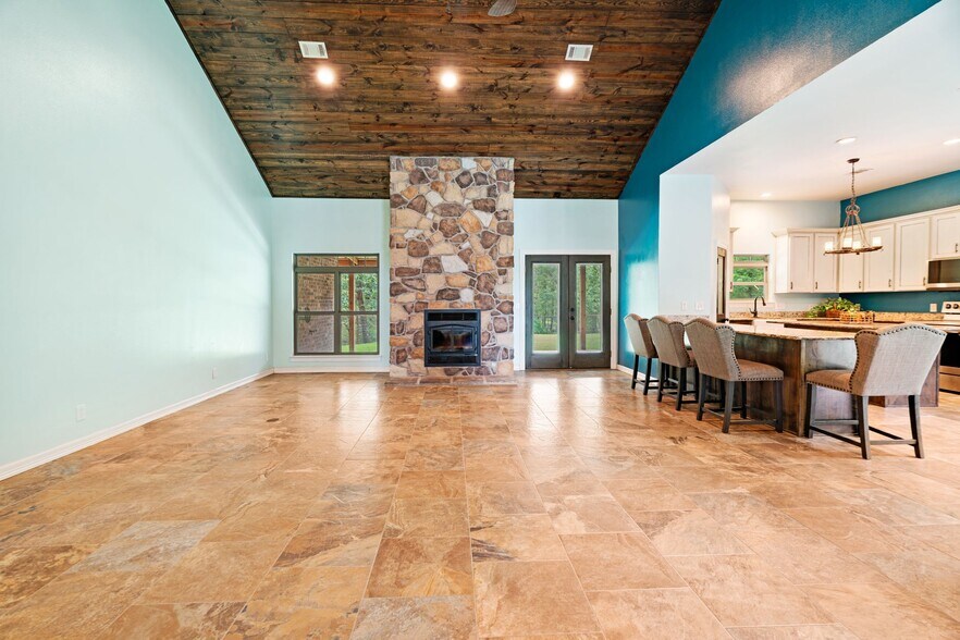 More Photos Of 821 County Road 43830, Paris Multifamily For Sale