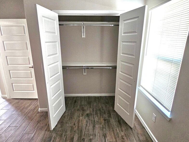 More Photos Of 12638 N. 33rd Ln, McAllen Apartments For Sale