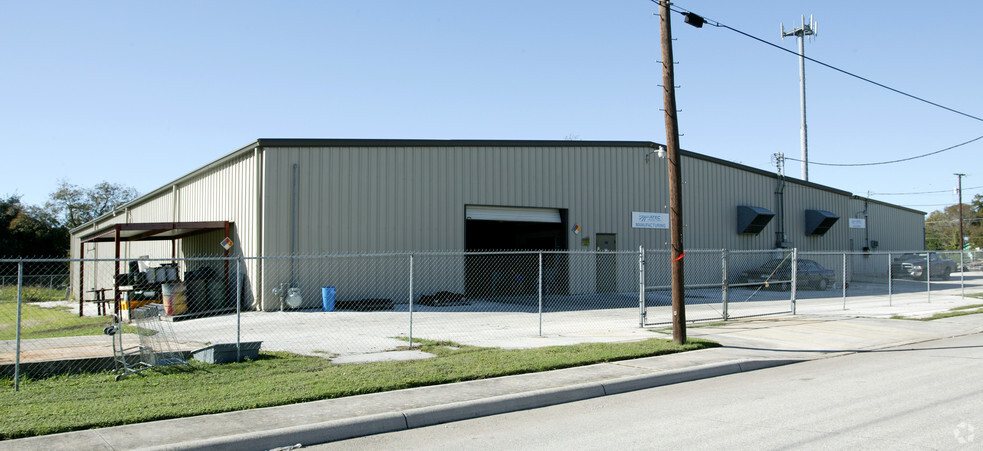 Primary Photo Of 109 Connelly St, San Antonio Manufacturing For Lease