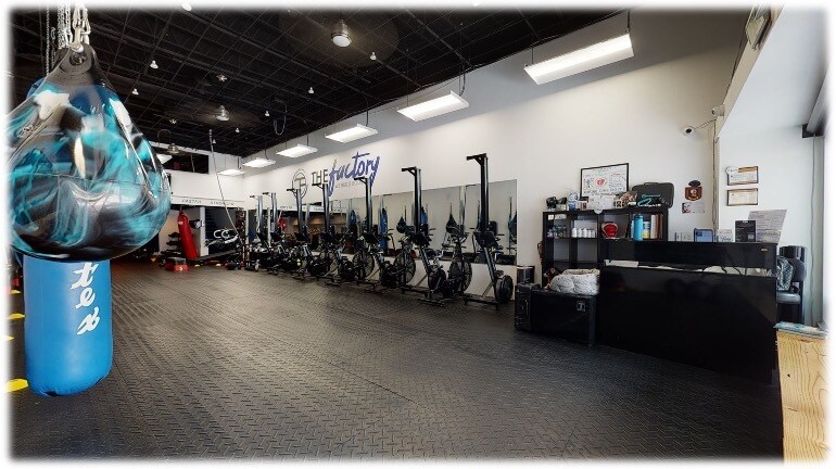 More Photos Of 210 S Olive Ave, West Palm Beach Storefront For Sale