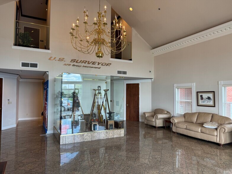More Photos Of 4929 Riverwind Pointe Dr, Evansville Office For Sale
