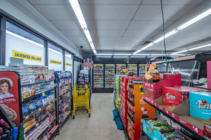 More Photos Of 1215 Main St, Munfordville Freestanding For Sale