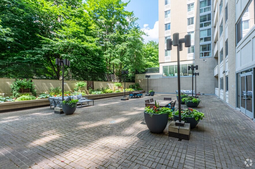 More Photos Of 4601 N Park Ave, Chevy Chase Apartments For Sale