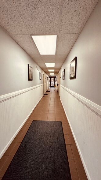 More Photos Of 33505 State St, Farmington Hills Office For Sale