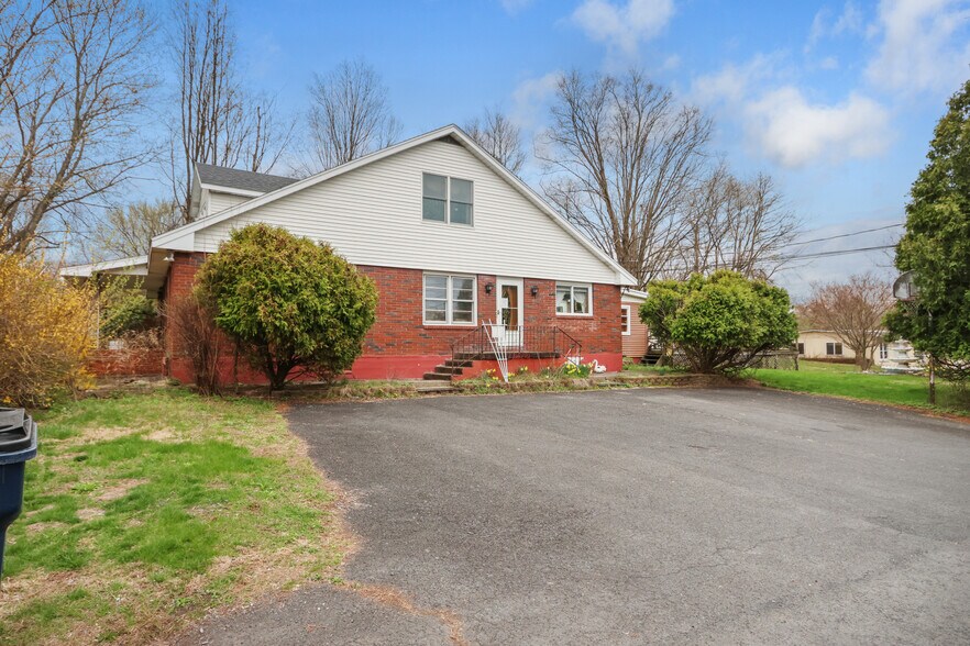 More Photos Of 2115 W Main St, Stroudsburg Service For Sale