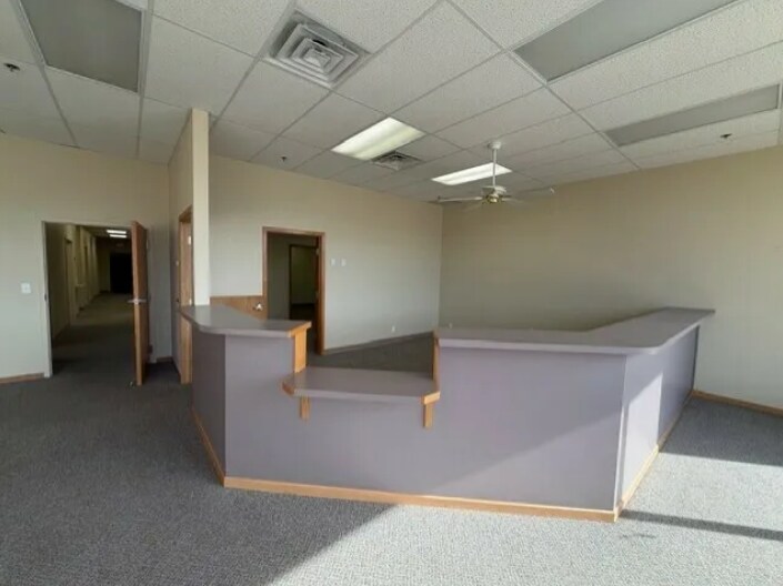 More Photos Of 2025 S Broadway St, New Ulm Freestanding For Lease