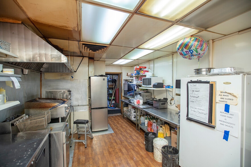 More Photos Of 57968 County Road 7, Elkhart Restaurant For Sale