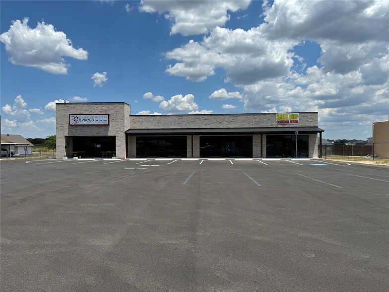 Primary Photo Of 4851 Tin Top Rd, Weatherford Freestanding For Lease