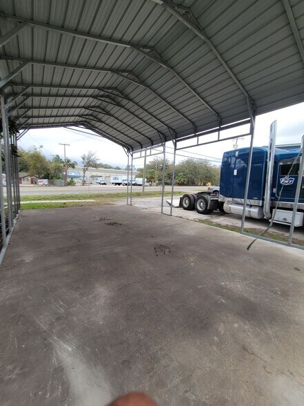 More Photos Of 9701 E US Highway 92, Tampa Freestanding For Sale