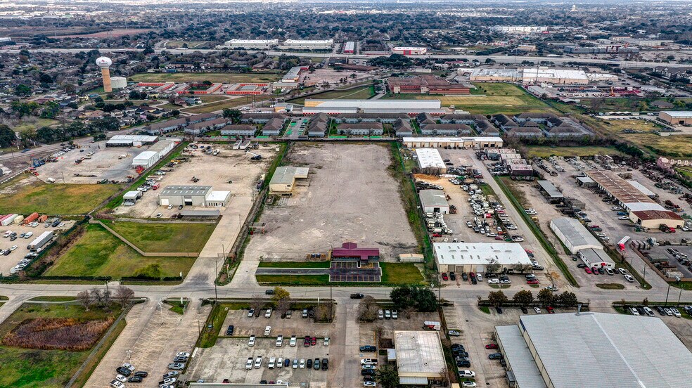 More Photos Of 1901 Jasmine Dr, Pasadena Truck Terminal For Lease