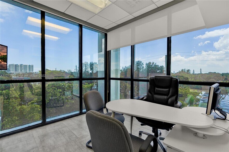More Photos Of 2450 Hollywood Blvd, Hollywood Loft Creative Space For Sale