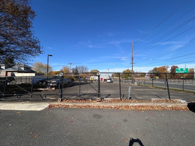More Photos Of 124 Black Horse Pike, West Collingswood Heights Auto Dealership For Sale