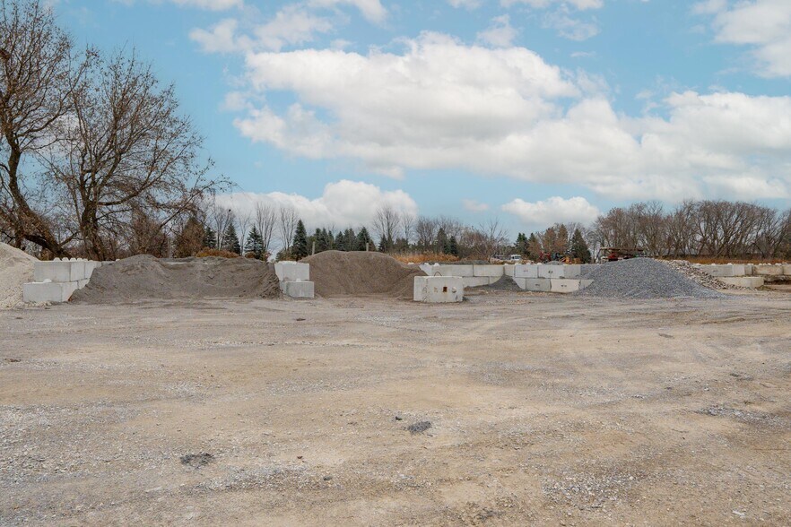 More Photos Of 2402 Holborn Rd, Queensville Land For Sale