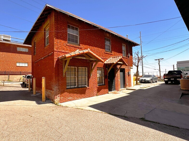 More Photos Of 1700 N Mesa St, El Paso Medical For Sale