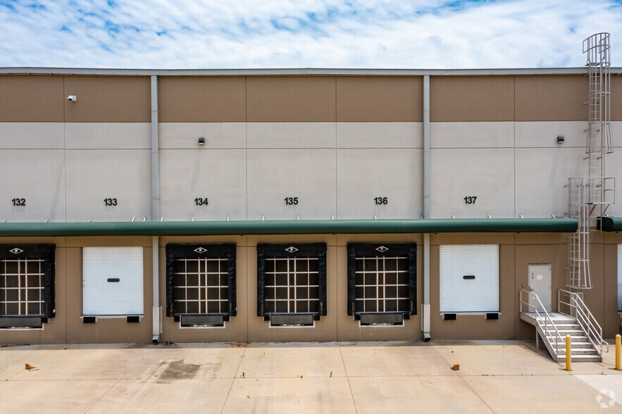 More Photos Of 9000 Riverside Pky, Douglasville Distribution For Lease