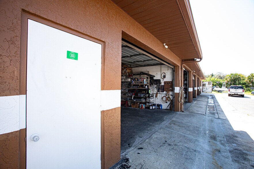 More Photos Of 14825 US Highway 19, Hudson Service For Sale